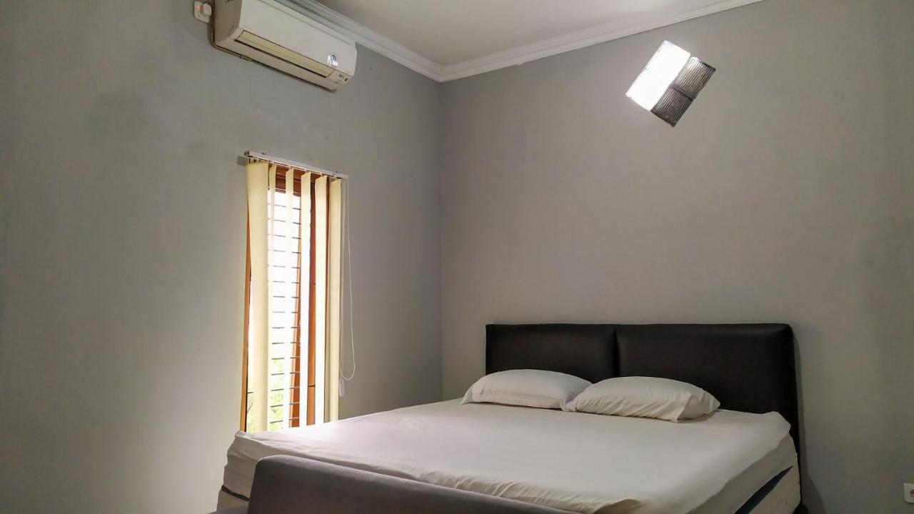 Omah Leren Mitra Reddoorz Near Gembiraloka Zoo Yogyakarta Hotel Buitenkant foto