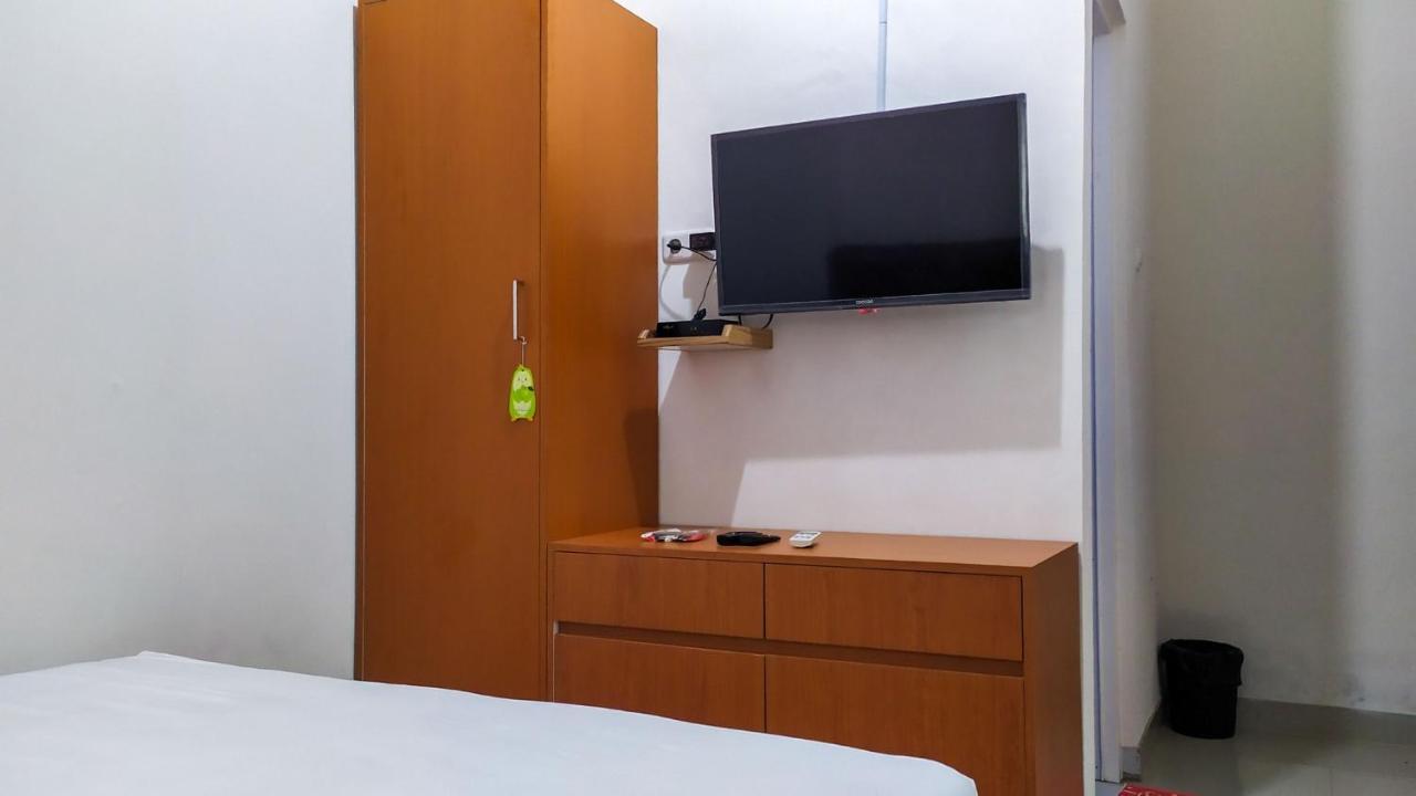 Omah Leren Mitra Reddoorz Near Gembiraloka Zoo Yogyakarta Hotel Buitenkant foto
