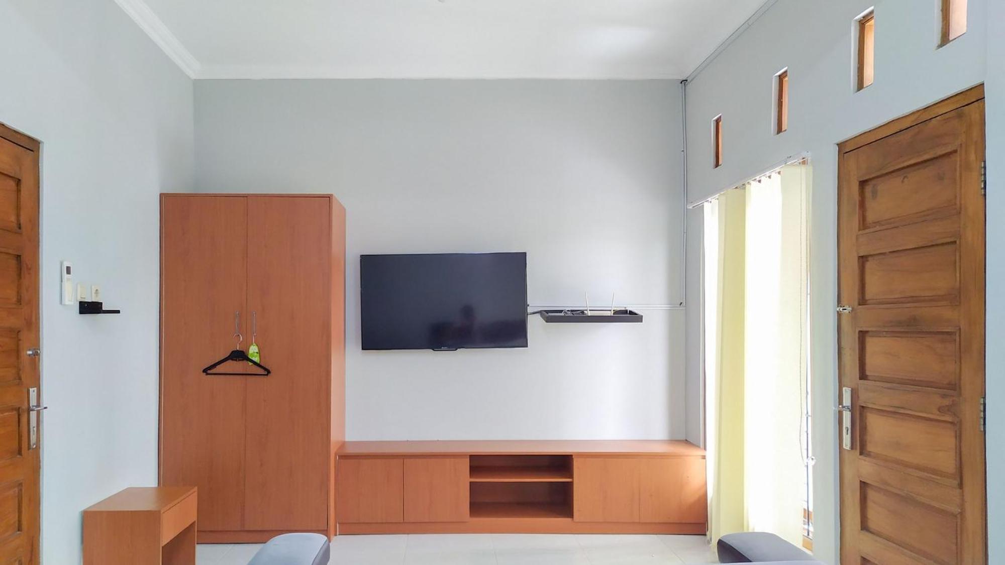 Omah Leren Mitra Reddoorz Near Gembiraloka Zoo Yogyakarta Hotel Buitenkant foto